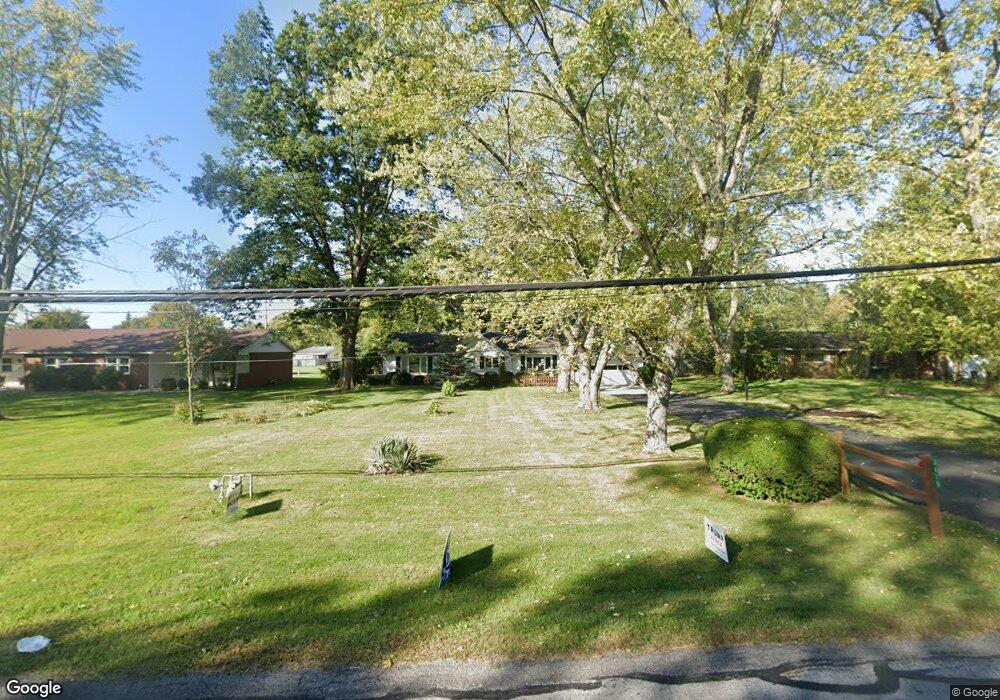 3610 Yoakam Rd, Lima, OH 45806 - photo 1