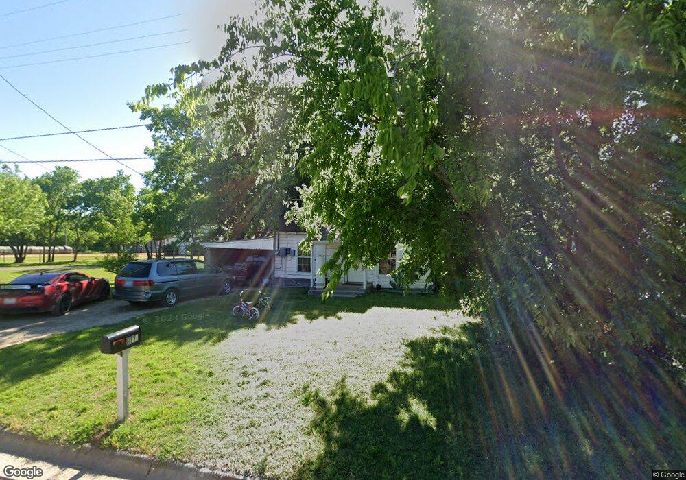 817 S Taylor St, Gainesville, TX 76240 - photo 1