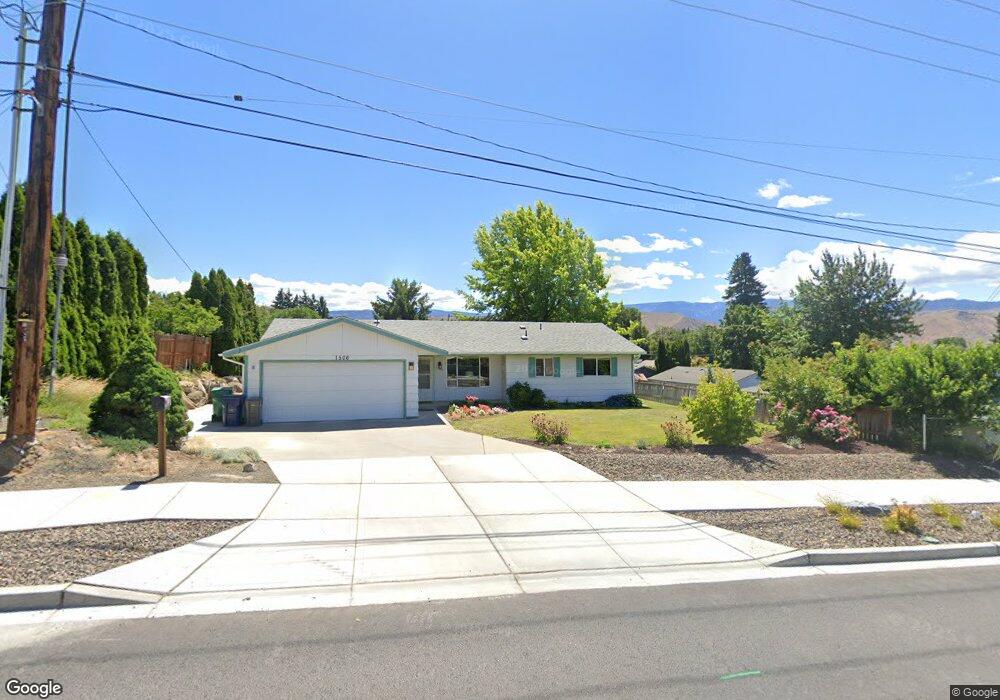 1506 5th St NE, East Wenatchee, WA 98802 - photo 1