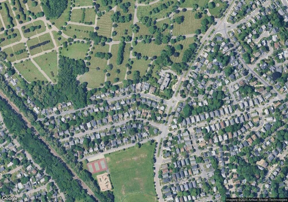 24 Roberts Rd, Medford, MA 02155 - photo 1