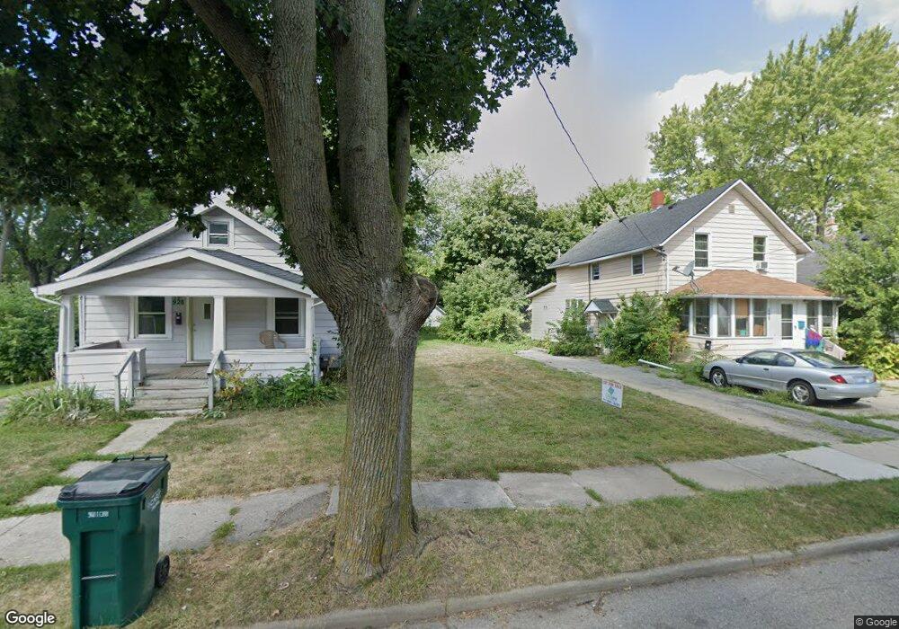 924 Dakin St, Lansing, MI 48912 - photo 1