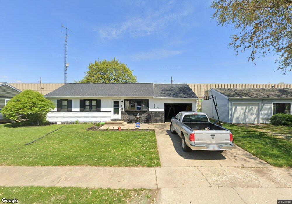 226 Welch Dr, Lincoln, IL 62656 - photo 1