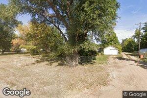 204 E 10th St, Gregory, SD 57533