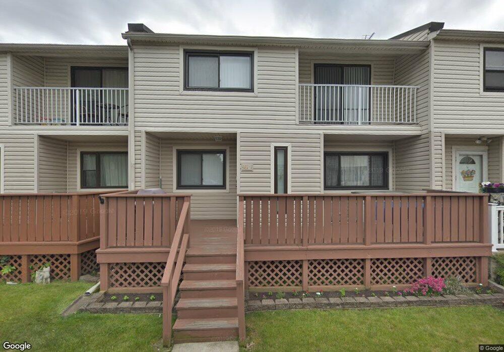 481 Willow Rd E unit 1, Staten Island, NY 10314 - photo 1