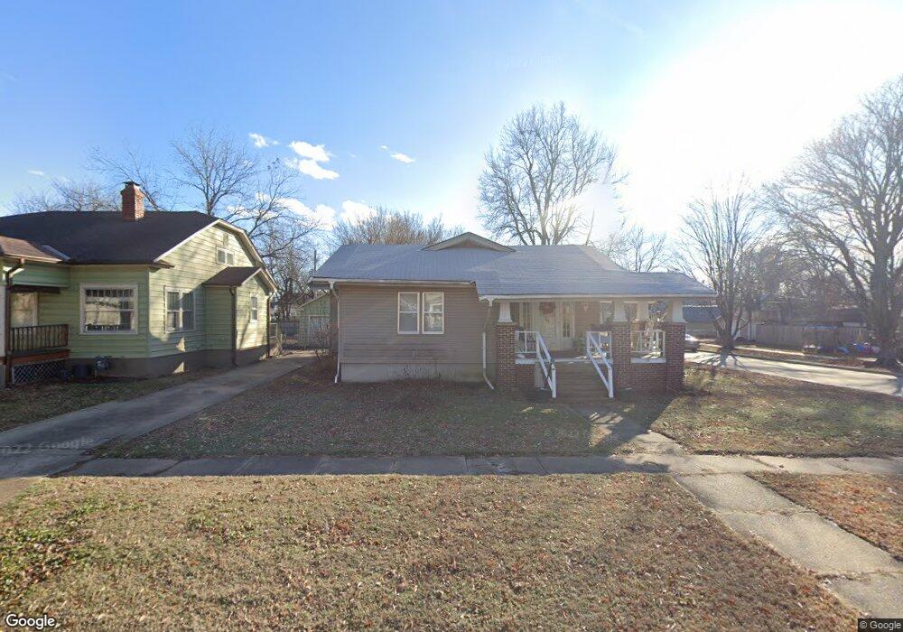 2730 Clark Ave, Parsons, KS 67357 - photo 1