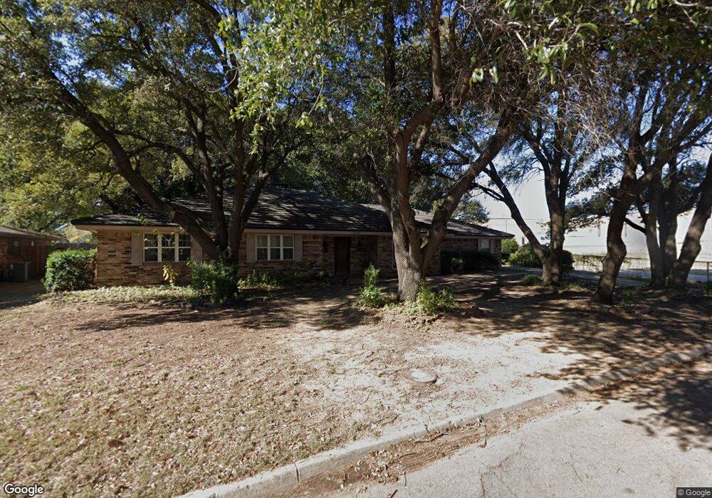 6425 Sunnybrook Dr, North Richland Hills, TX 76182 - photo 1