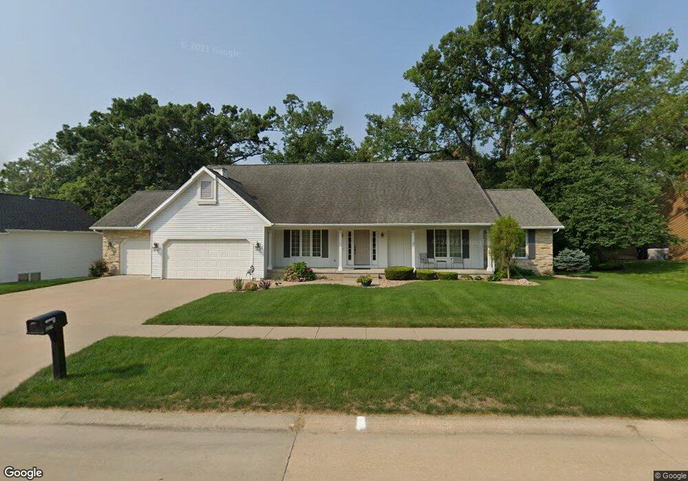 3559 Timberline Dr NE, Cedar Rapids, IA 52402 - photo 1