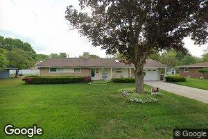 2312 Hawthorne Dr, Elkhart, IN 46517
