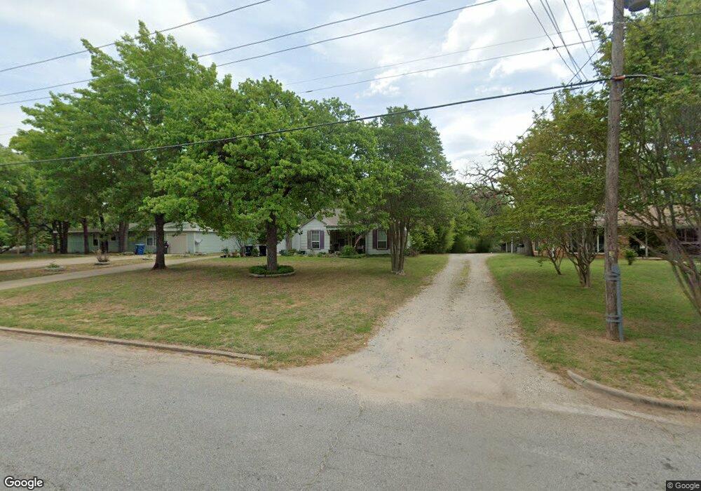 1010 Woodlawn Blvd, Denison, TX 75020 - photo 1