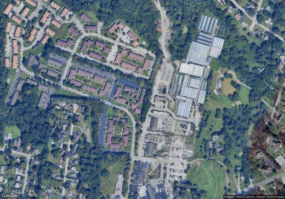 810 Cherry Hill Dr, Poughkeepsie, NY 12603 - photo 1