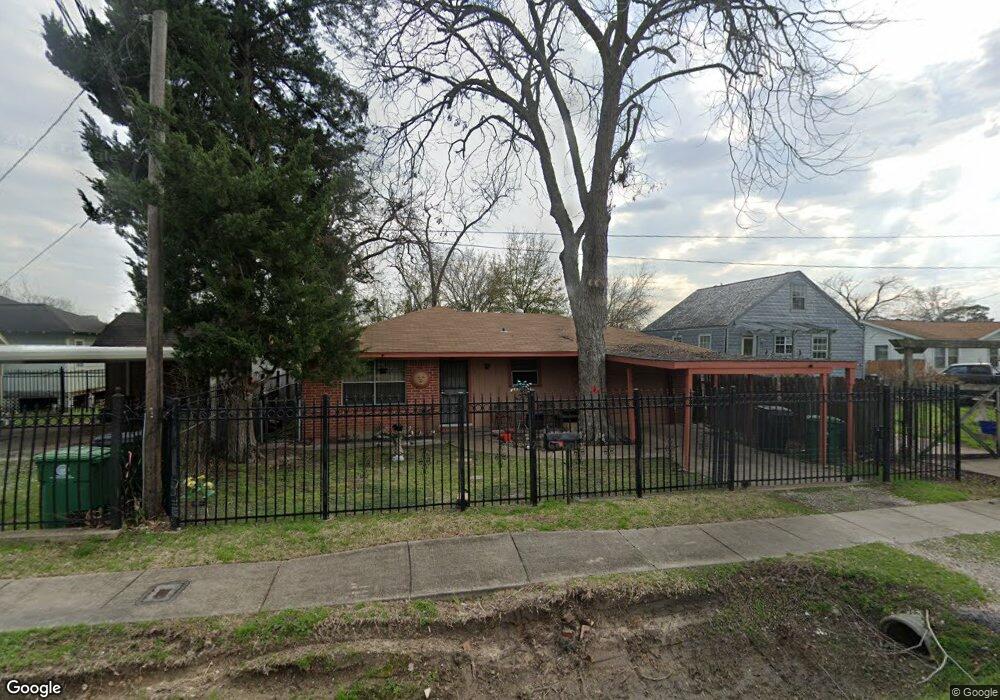 318 Frawley St, Houston, TX 77009 - photo 1