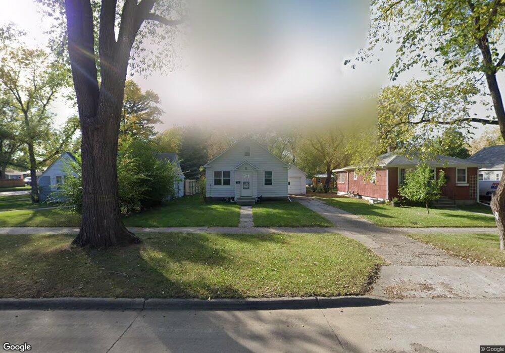 724 S 9th St, Grand Forks, ND 58201 - photo 1