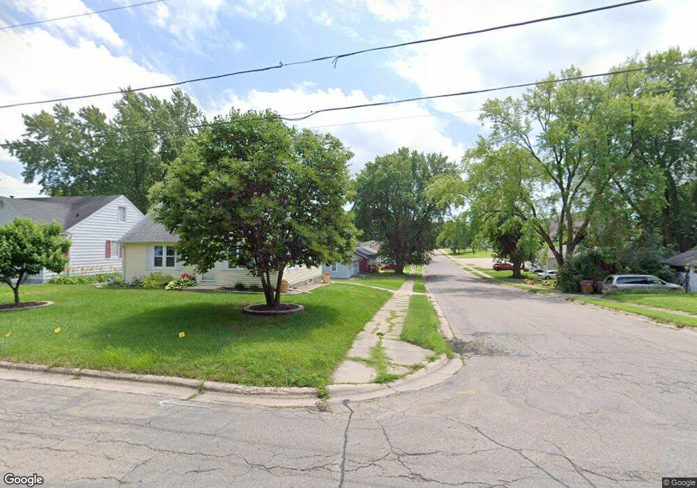 1010 Saint Thomas Ave, Albert Lea, MN 56007 - photo 1