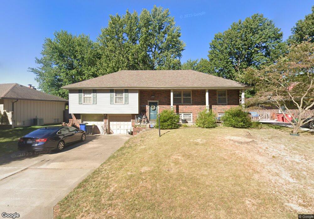 803 NW 10th St, Blue Springs, MO 64015 - photo 1