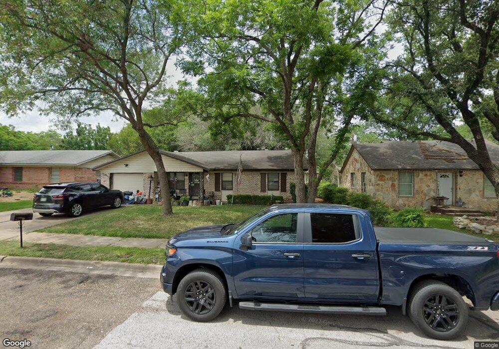 3513 Cloverleaf Dr, Waco, TX 76706 - photo 1