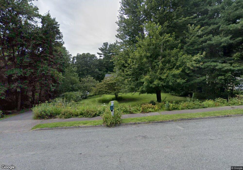 12 Lakewood Dr, Medfield, MA 02052 - photo 1