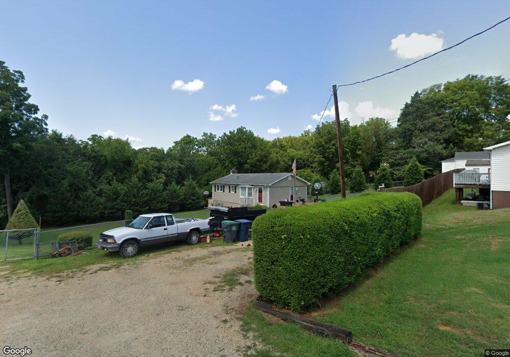 1037 Swift Ln, Charlottesville, VA 22901 - photo 1