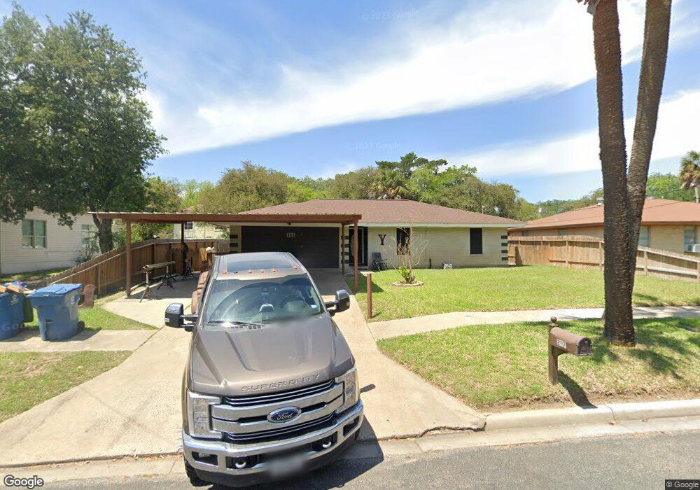 207 E Fannin St, Beeville, TX 78102 - photo 1