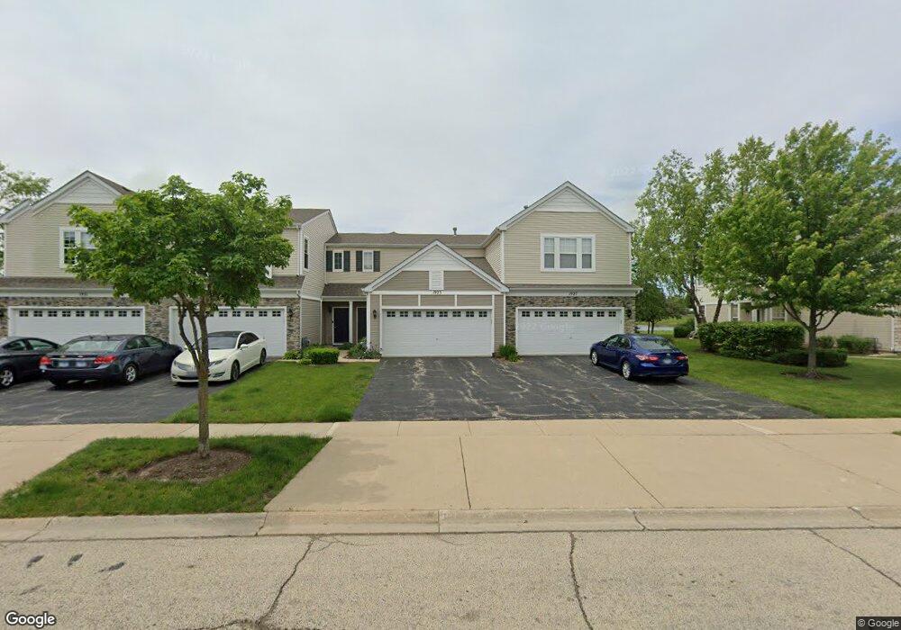 1925 Cobblestone Dr unit 433, Carpentersville, IL 60110 - photo 1