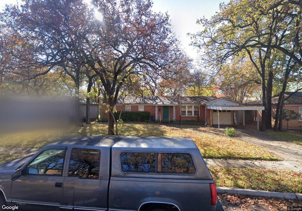 332 Bedford Ct E, Bedford, TX 76022 - photo 1