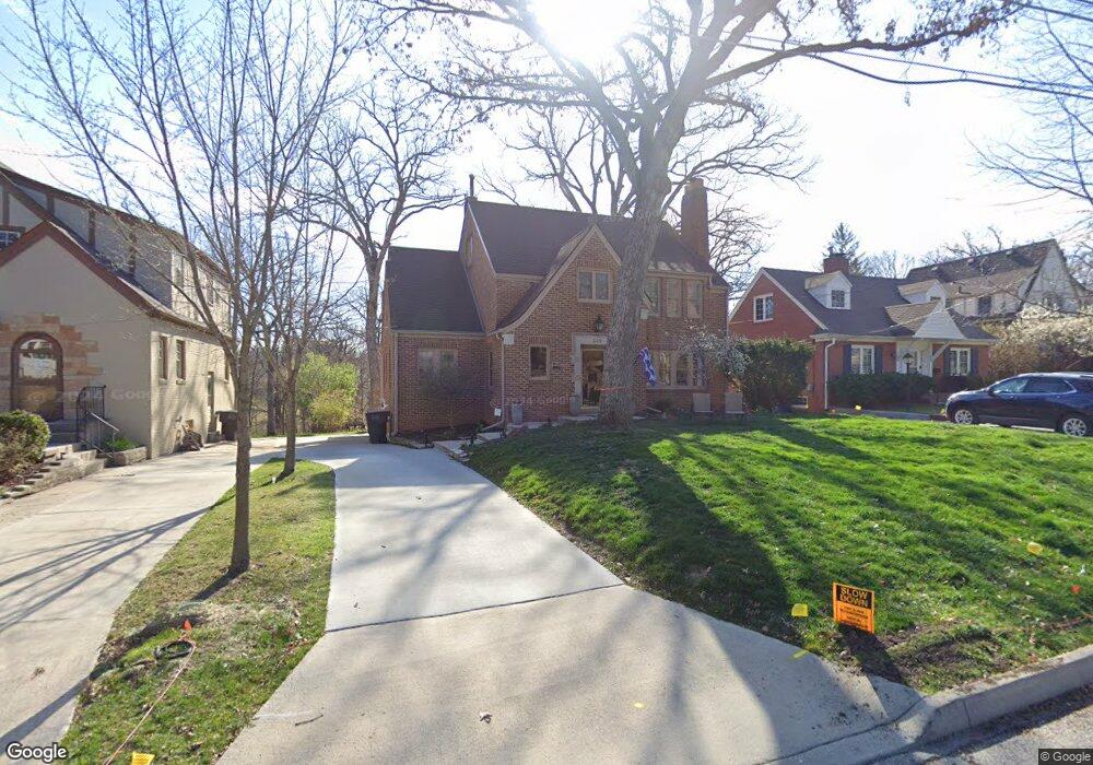 339 49th St, Des Moines, IA 50312 - photo 1