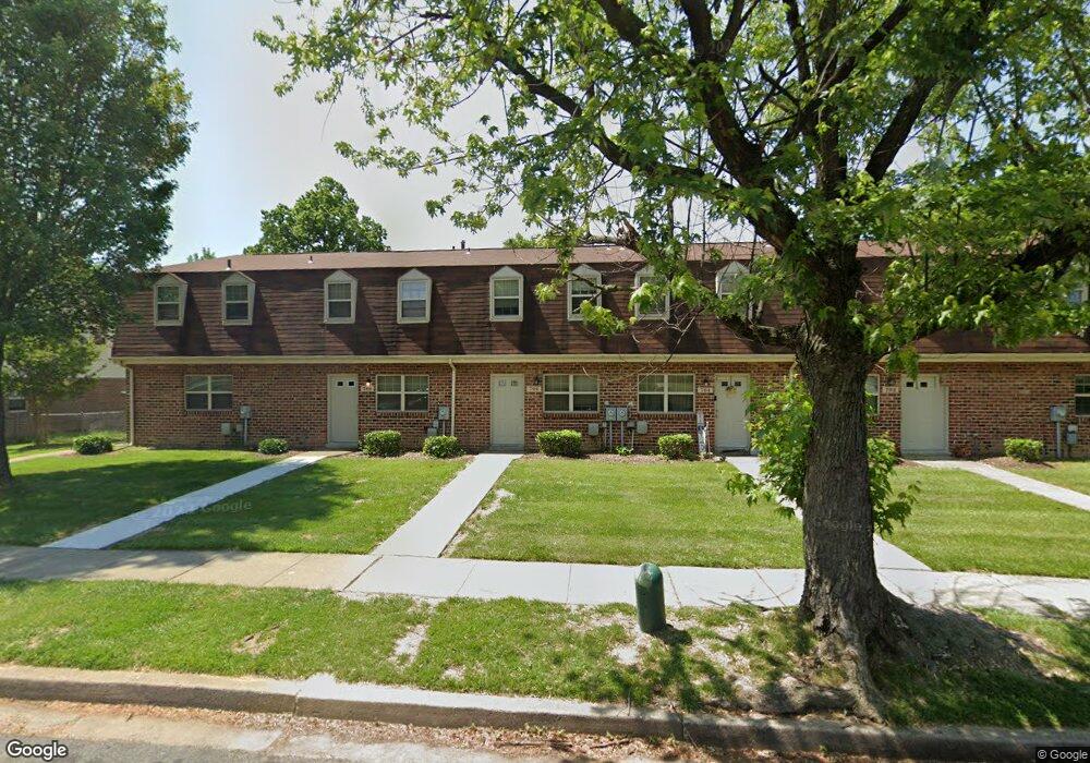 706 W Kingsway Rd, Middle River, MD 21220 - photo 1