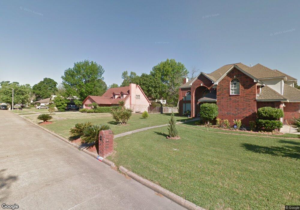 5326 Oak Cove Dr, Houston, TX 77091 - photo 1