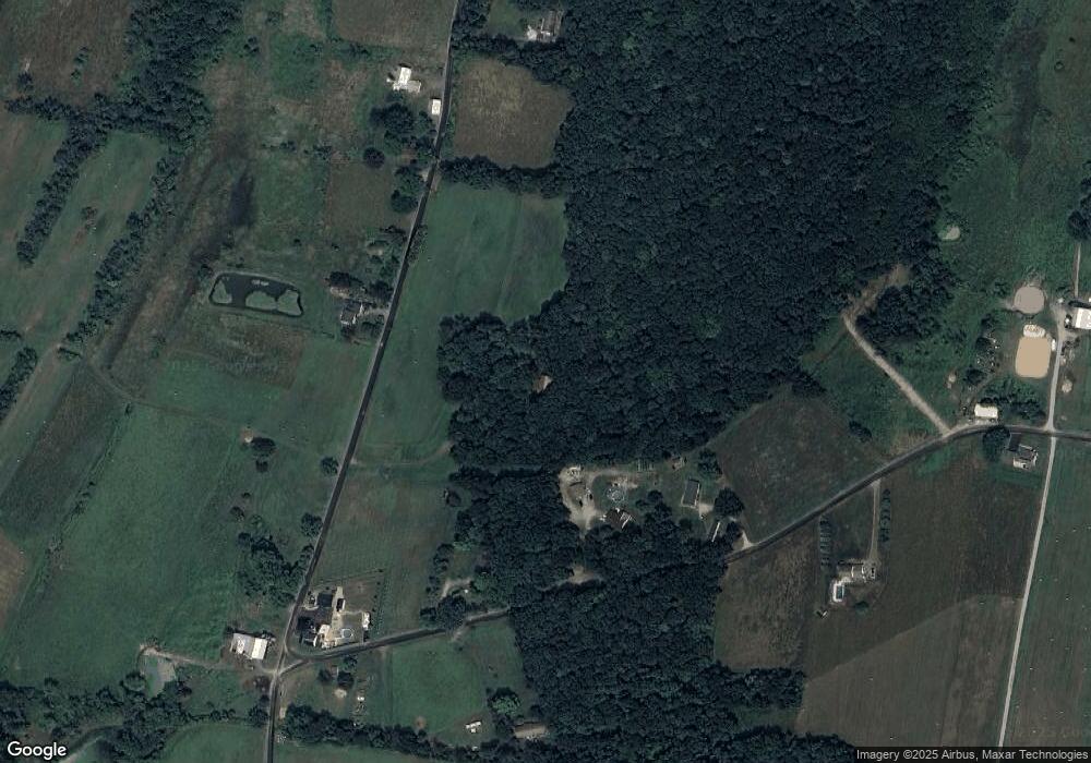 150 Ida Ln, Falls, PA 18615 - photo 1