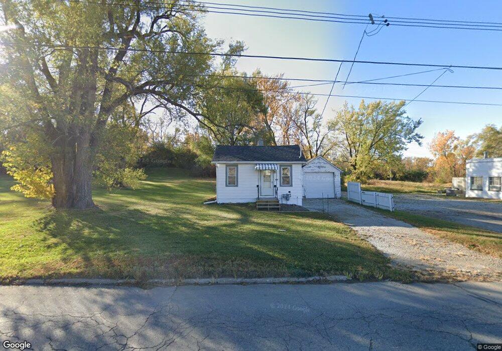 1311 1st Ave W, Newton, IA 50208 - photo 1