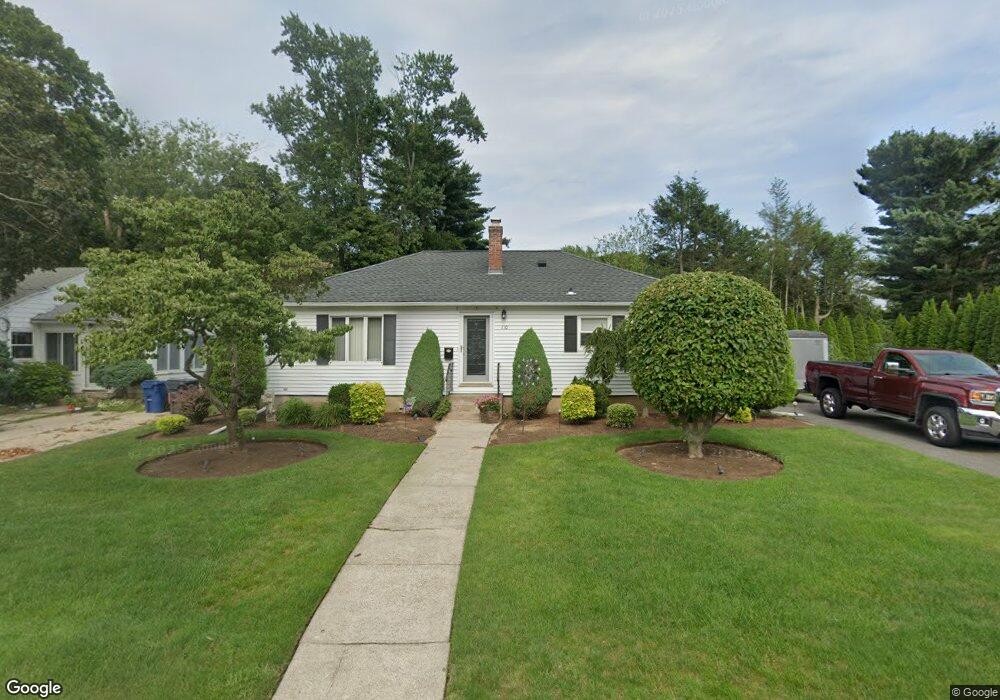 110 Welfare Ave, Warwick, RI 02888 - photo 1