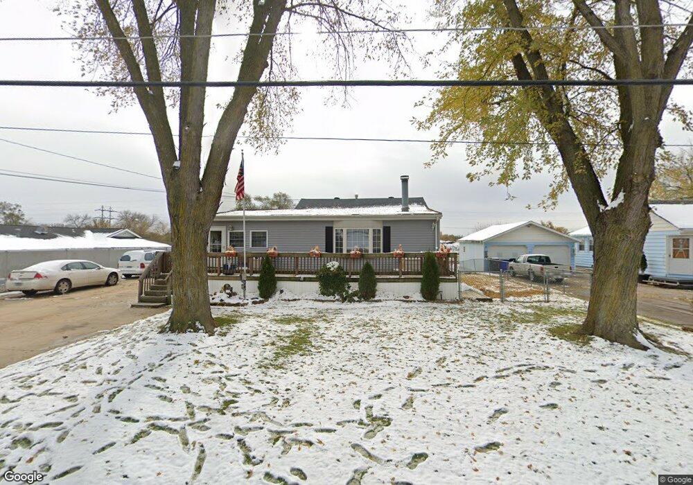 37 36th Ave SW, Cedar Rapids, IA 52404 - photo 1
