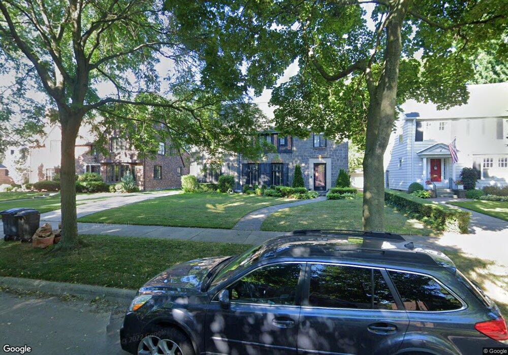 593 University Place, Grosse Pointe, MI 48230 - photo 1