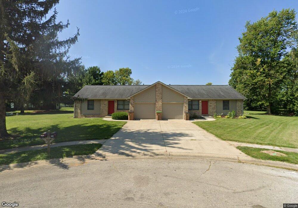 4431 Fox Pointe Cir, Columbus, IN 47203 - photo 1