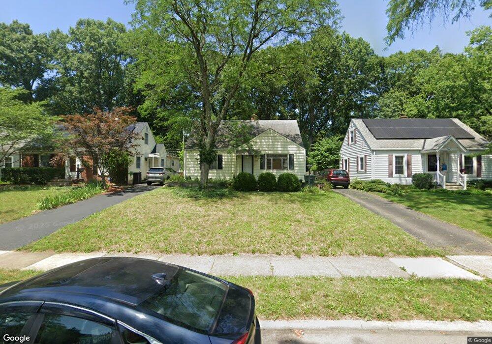 560 Blenheim Rd, Columbus, OH 43214 - photo 1