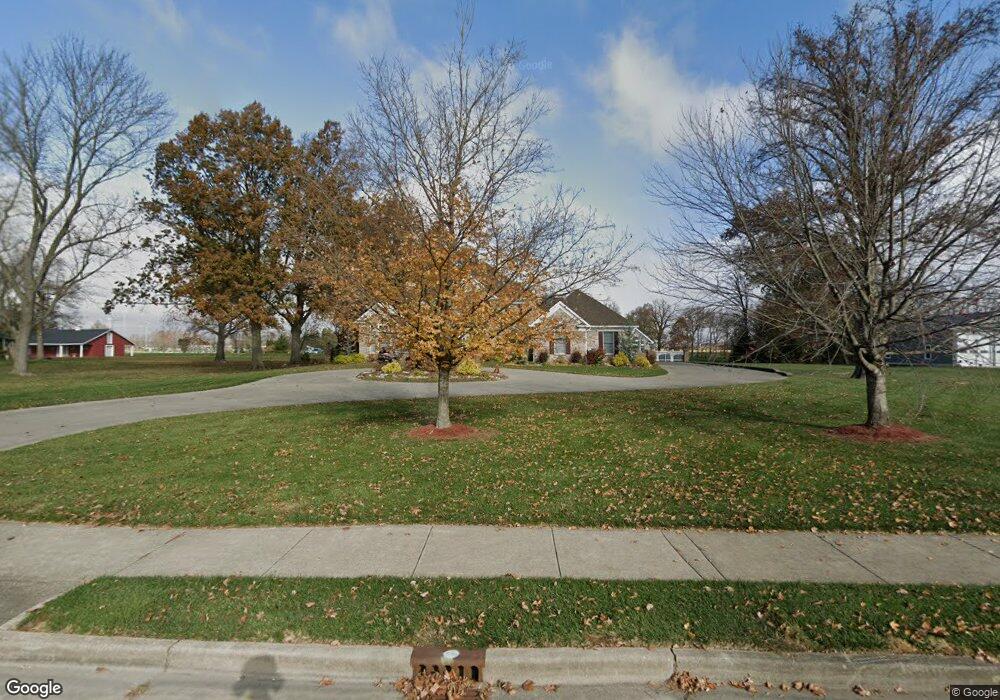 410 W Evergreen Ave, Effingham, IL 62401 - photo 1