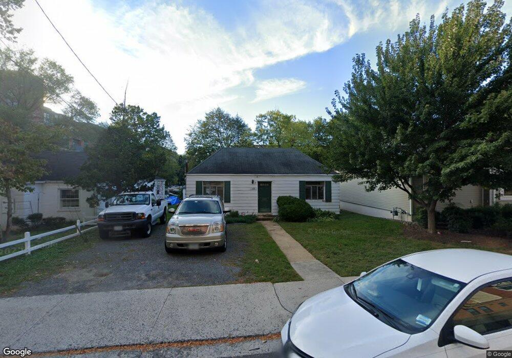 109 Pennsylvania Ave, Falls Church, VA 22046 - photo 1