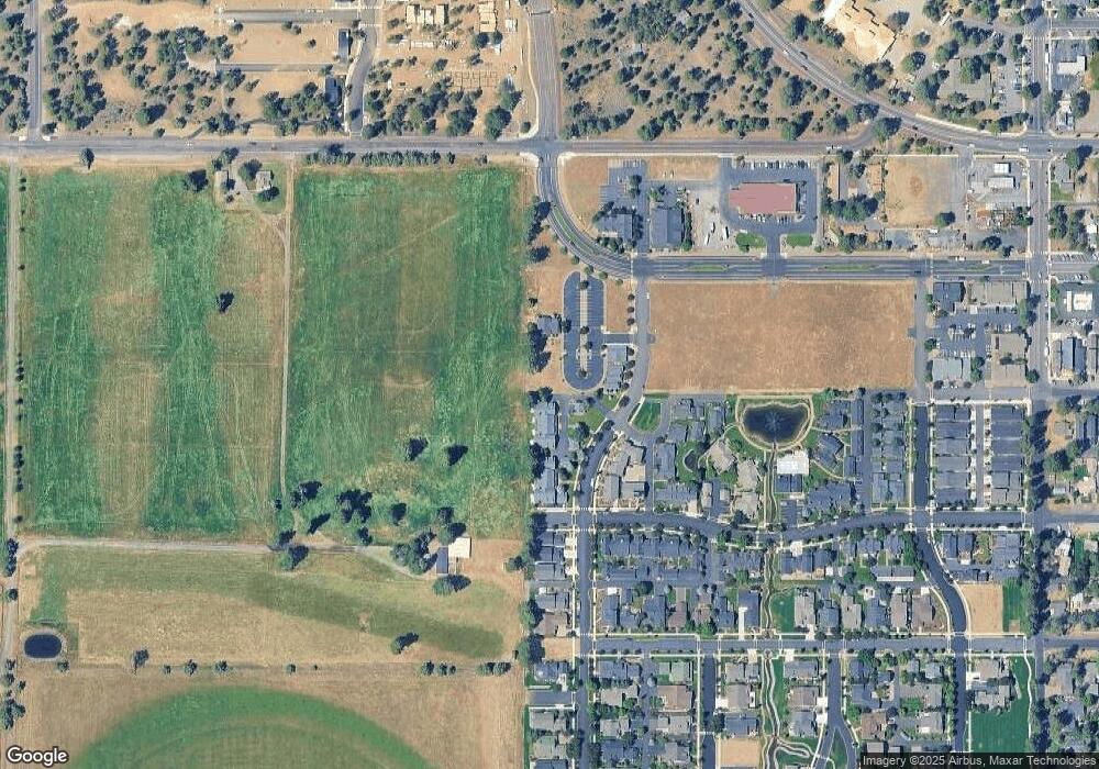 756 W View Loop, Sisters, OR 97759 - photo 1