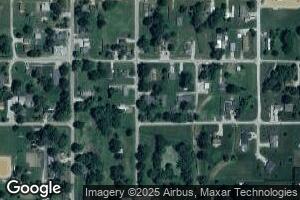 313 S Pine St, Stewardson, IL 62463