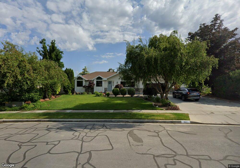 1817 Glider Ln, Sandy, UT 84093 - photo 1