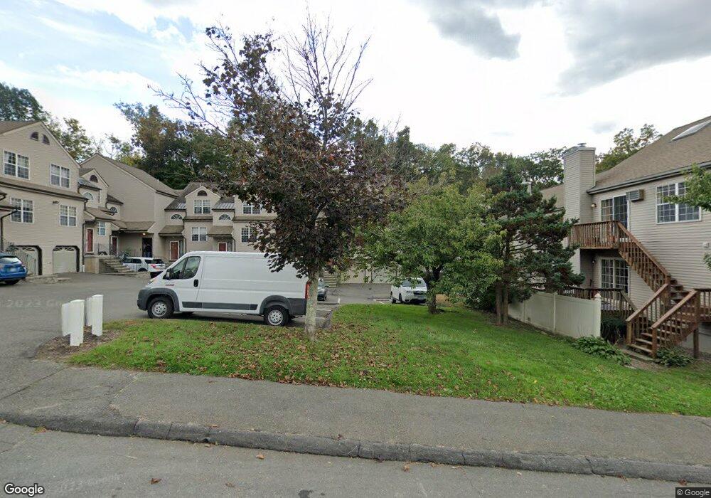 19 Taft Point unit 65, Waterbury, CT 06708 - photo 1