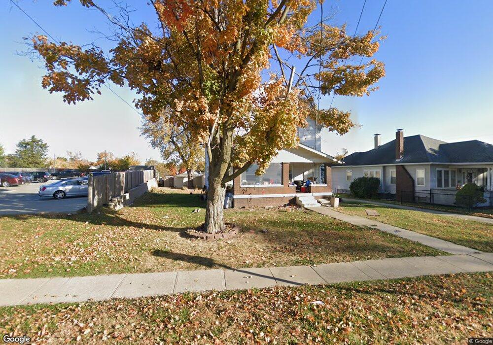 732 1st Ave E, Newton, IA 50208 - photo 1