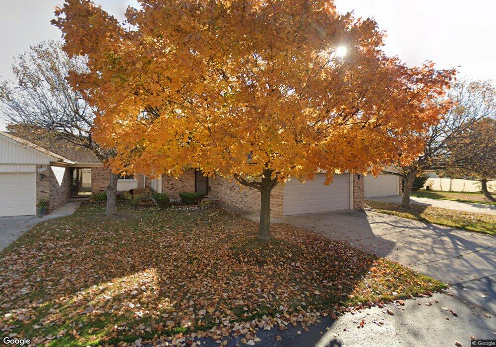 29742 Arnell Ct, Roseville, MI 48066 - photo 1