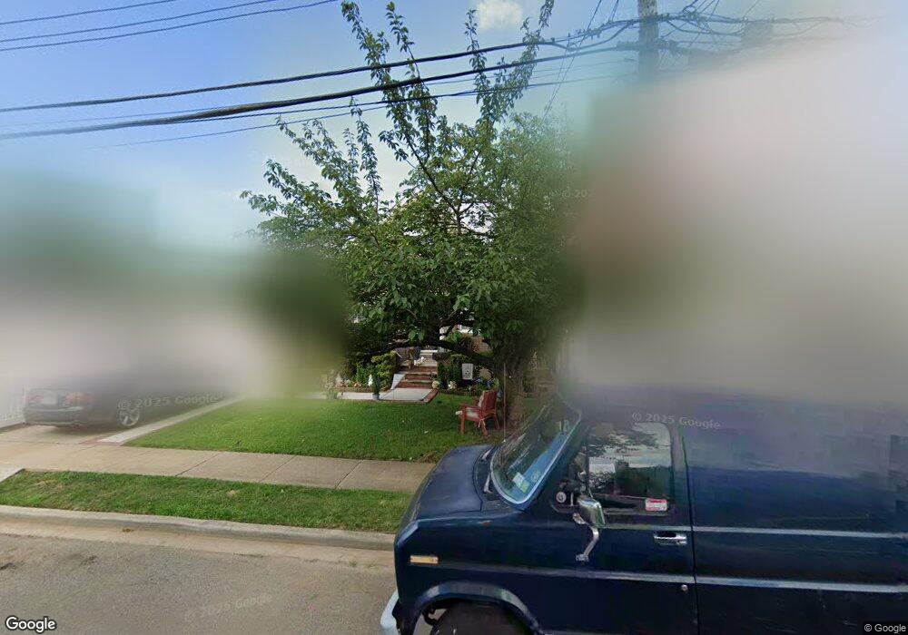 180 Kruze St, Franklin Square, NY 11010 - photo 1