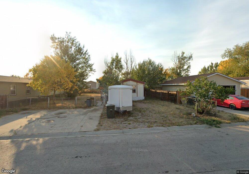 2604 Cheryl Ave, Gillette, WY 82718 - photo 1