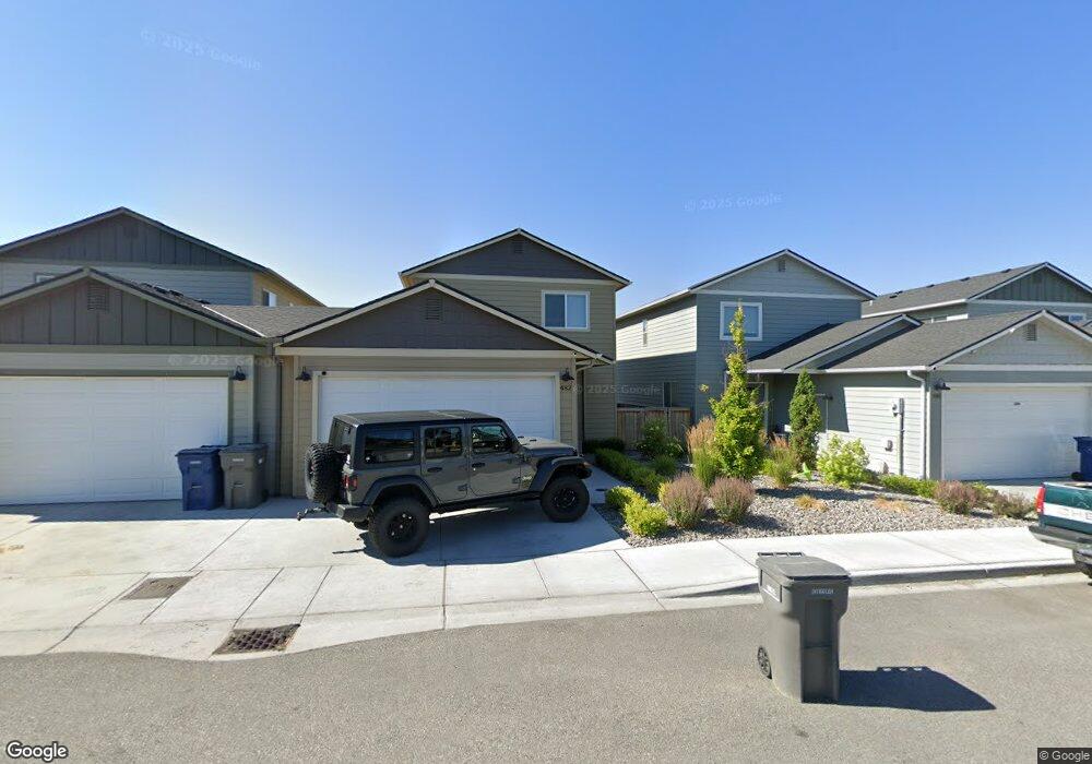 482 S Kansas Loop, East Wenatchee, WA 98802 - photo 1