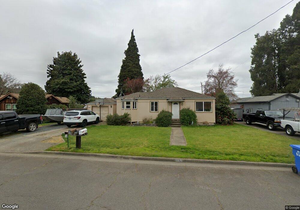 1596 Cloverlawn Dr, Grants Pass, OR 97527 - photo 1