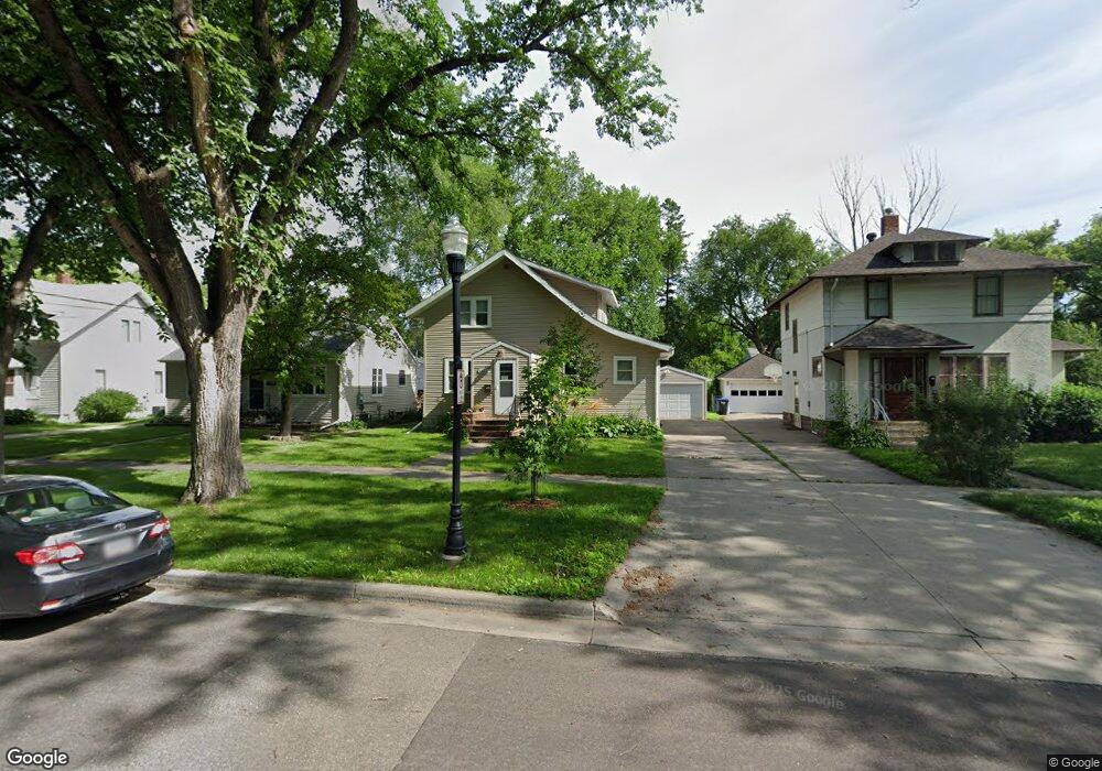 1433 10th Ave S, Fargo, ND 58103 - photo 1