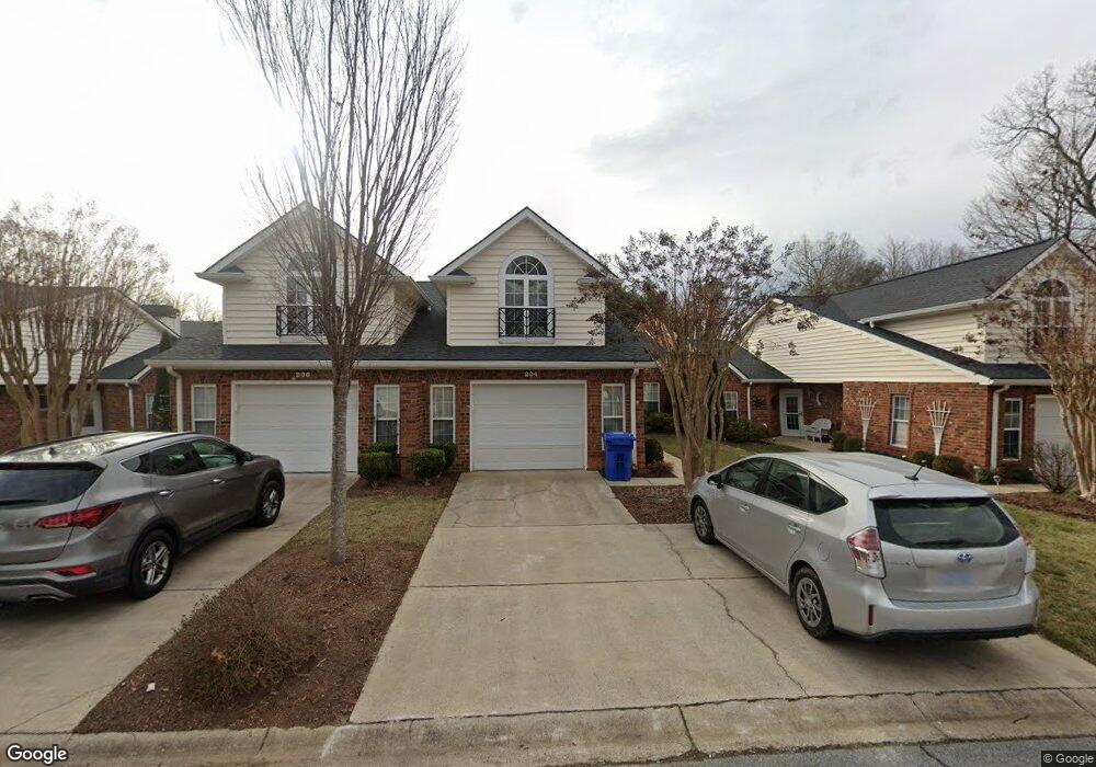 204 Forrestwood Ct, Hendersonville, NC 28792 - photo 1