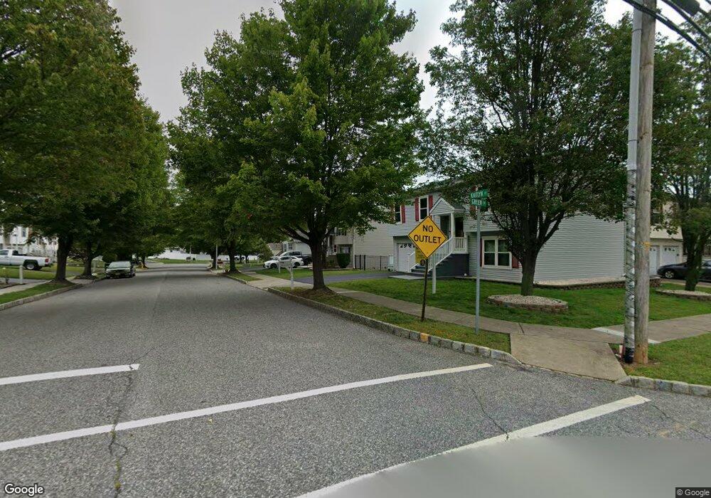 510 Kaitlyn Ct, Phillipsburg, NJ 08865 - photo 1