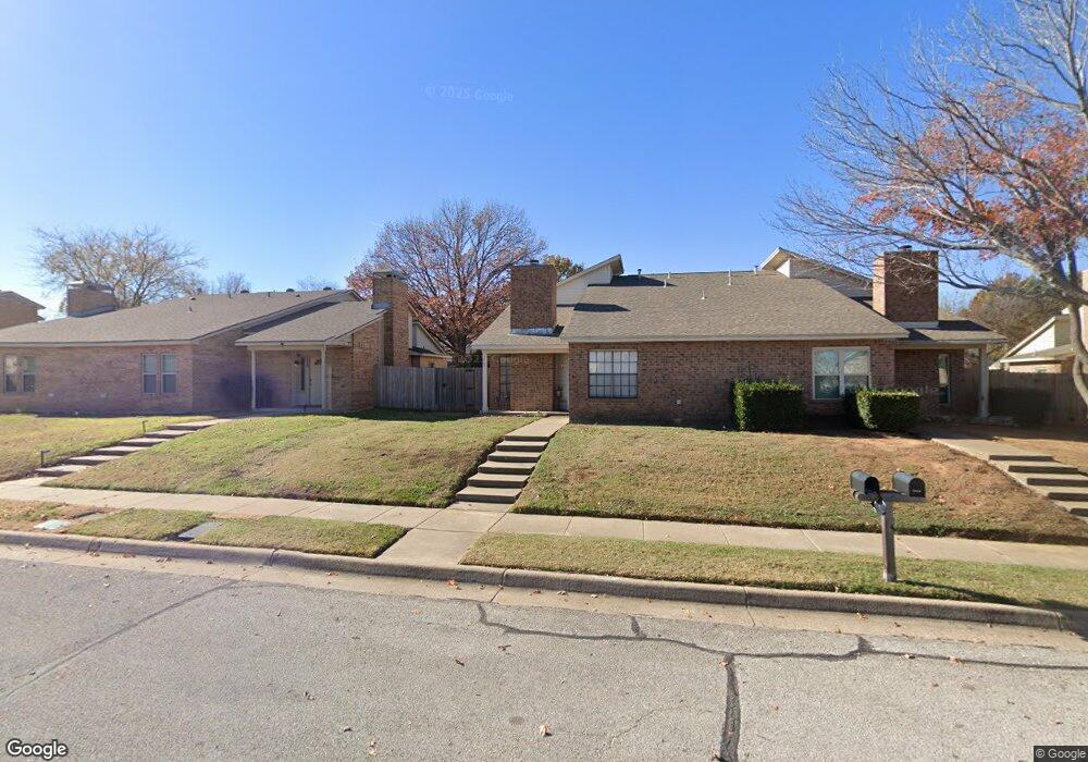 2804 Meadow Park Dr, Bedford, TX 76021 - photo 1